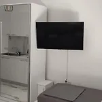 Golem Apartment Appartement *