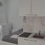 Golem Apartment Appartement *