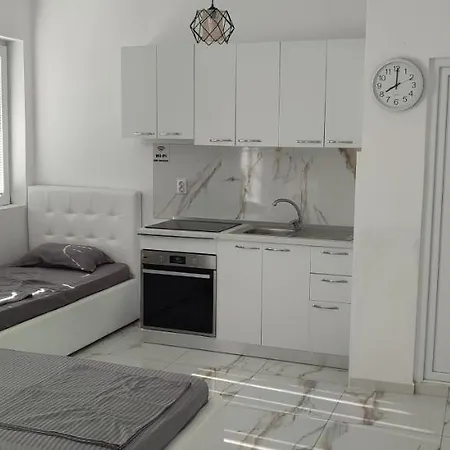 Golem Apartment *