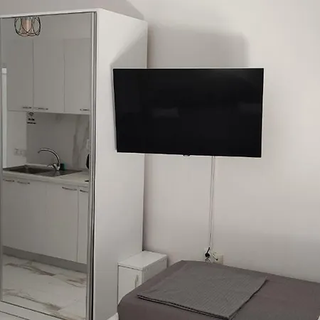Golem Apartment Appartement *