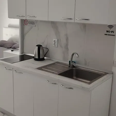 Lejlighed Golem Apartment *