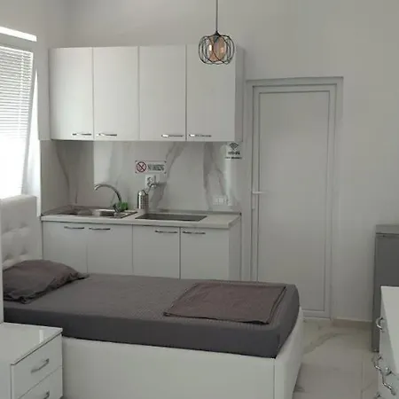 Golem Apartment *