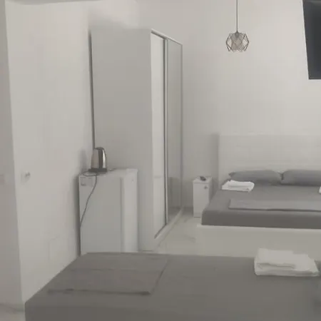 Golem Apartment * Golem (Tirana)