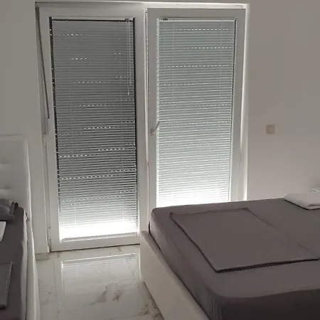 アパート Golem Apartment