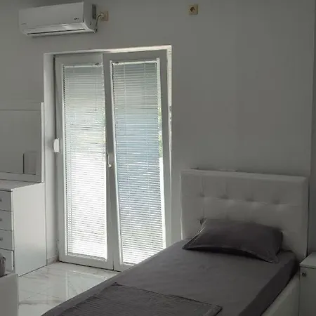 アパート Golem Apartment *