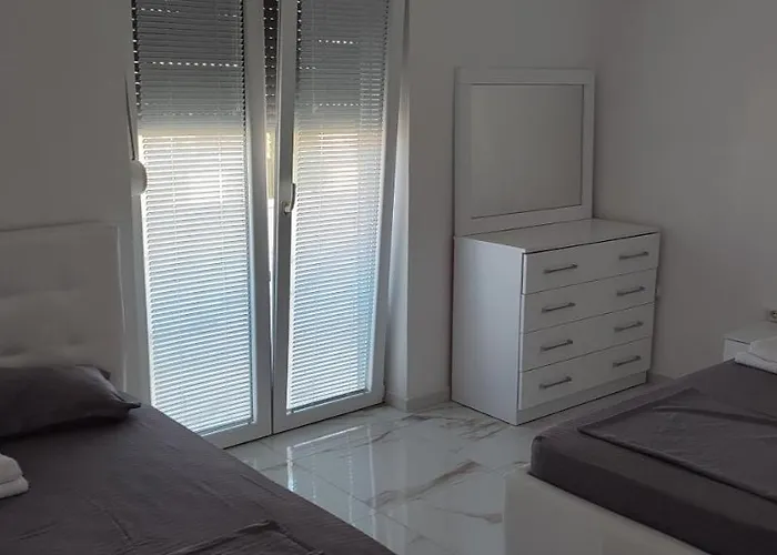 Golem Apartment * 格勒姆