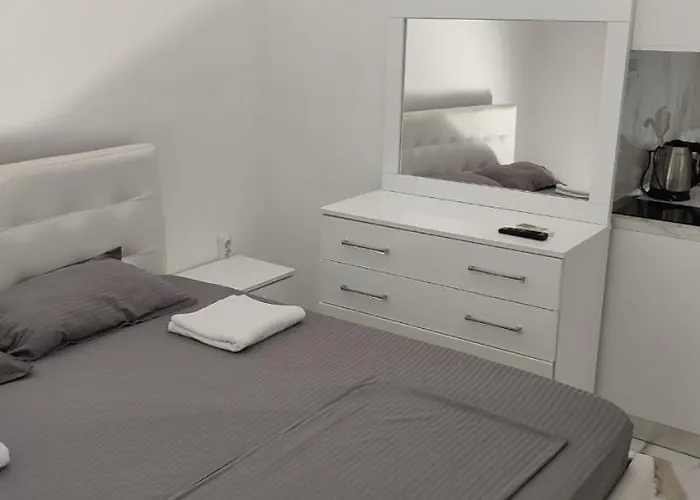 Golem Apartment 公寓