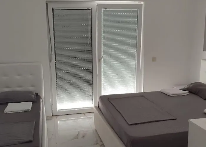 Golem Apartment * 格勒姆