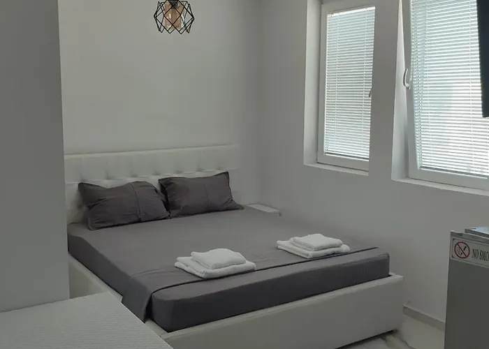 Golem Apartment 格勒姆